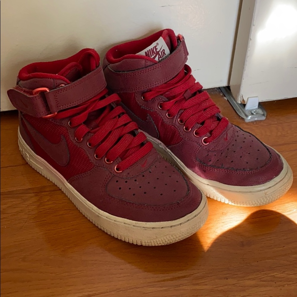 Red Nike Air Force 1
